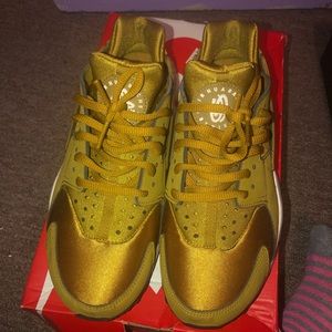 Gold Nike Huaraches